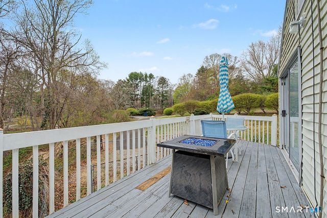 70 Browns Lane, Old Lyme, CT 06371