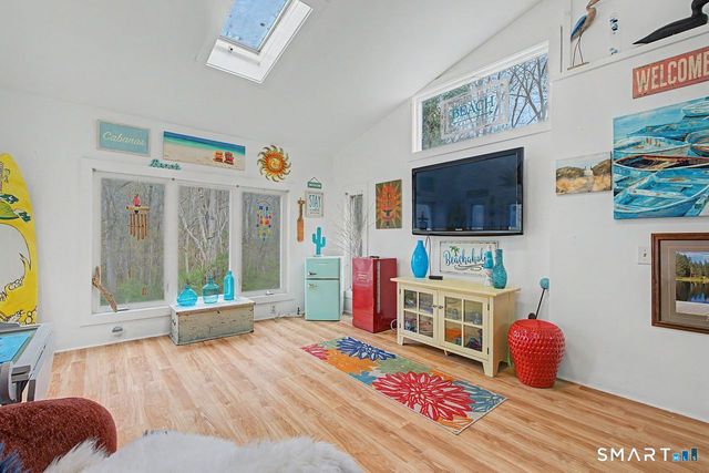 70 Browns Lane, Old Lyme, CT 06371