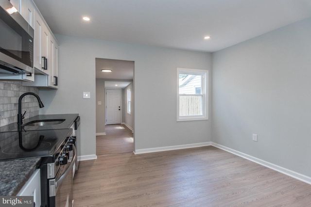 647 SPRUCE ST, Bristol, PA 19007