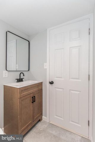 647 SPRUCE ST, Bristol, PA 19007