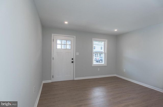 647 SPRUCE ST, Bristol, PA 19007