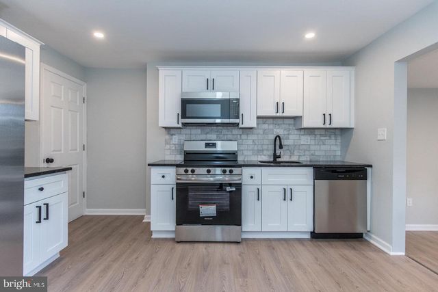647 SPRUCE ST, Bristol, PA 19007