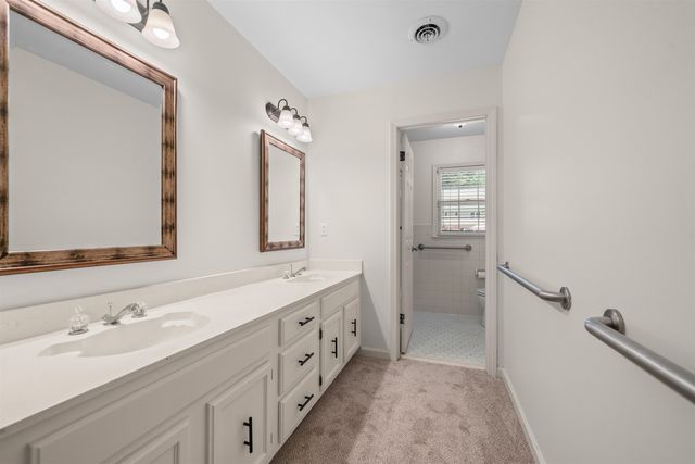 2031 DOWDEN CV, Germantown, TN 38139