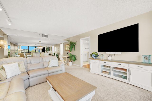 2697 N Ocean Boulevard F-303, Boca Raton, FL 33431