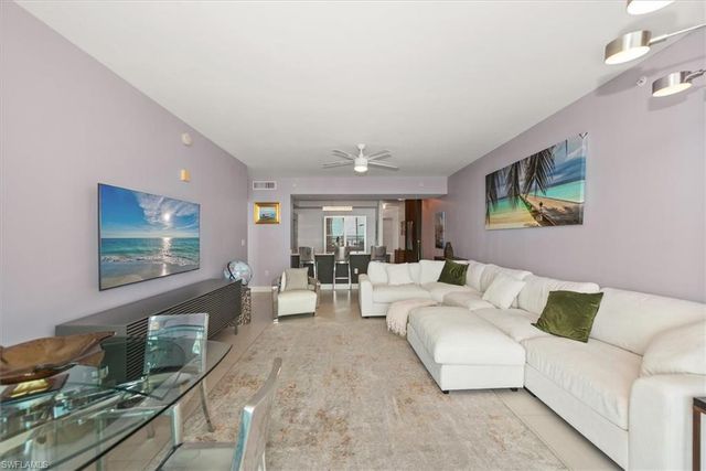 3000 Oasis Grand BLVD 2205, Fort Myers, FL 33916