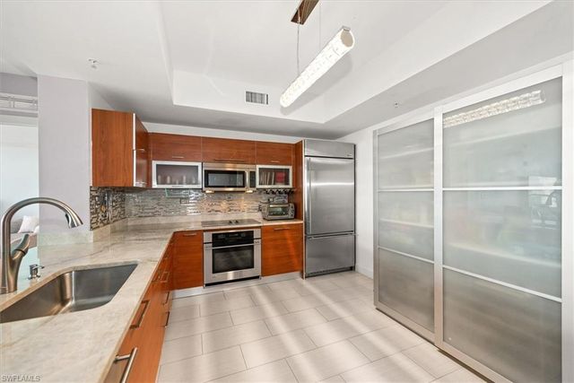 3000 Oasis Grand BLVD 2205, Fort Myers, FL 33916
