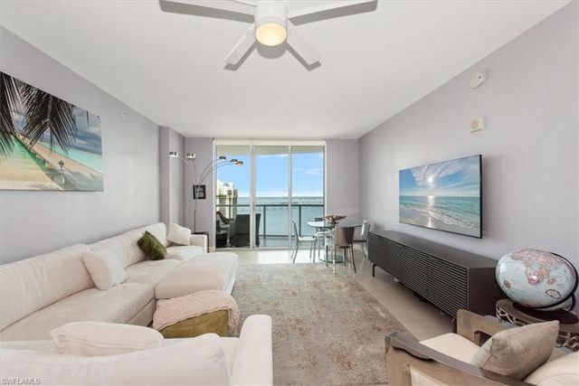 3000 Oasis Grand BLVD 2205, Fort Myers, FL 33916
