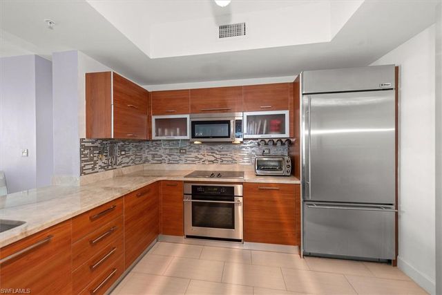 3000 Oasis Grand BLVD 2205, Fort Myers, FL 33916