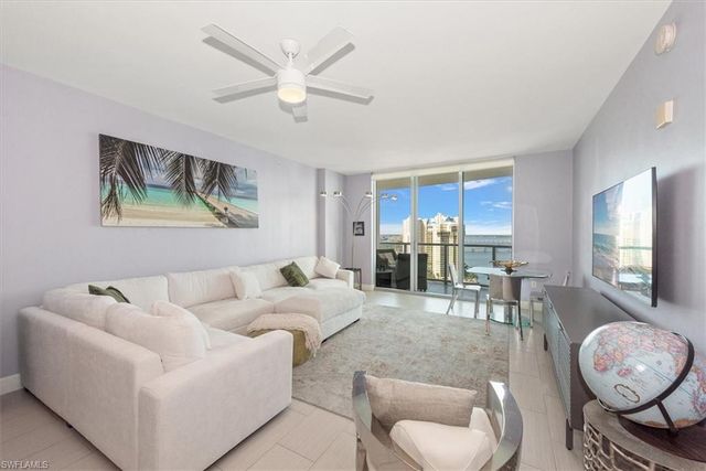 3000 Oasis Grand BLVD 2205, Fort Myers, FL 33916