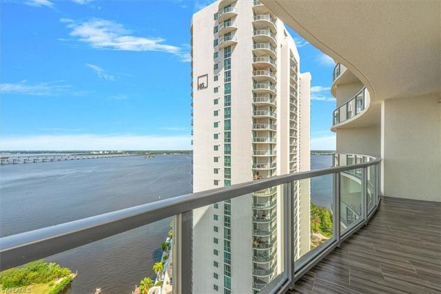 3000 Oasis Grand BLVD 2205, Fort Myers, FL 33916