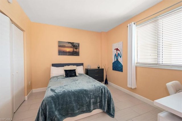 3000 Oasis Grand BLVD 2205, Fort Myers, FL 33916