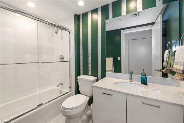 3000 Oasis Grand BLVD 2205, Fort Myers, FL 33916