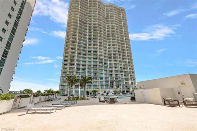 3000 Oasis Grand BLVD 2205, Fort Myers, FL 33916