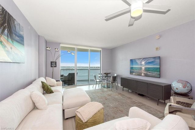 3000 Oasis Grand BLVD 2205, Fort Myers, FL 33916