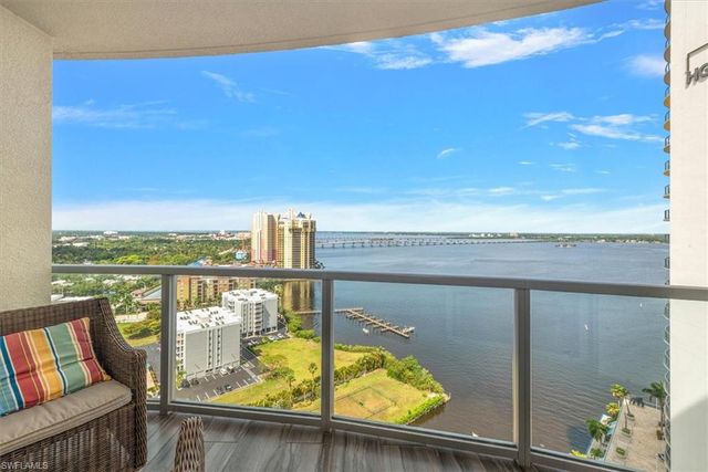3000 Oasis Grand BLVD 2205, Fort Myers, FL 33916