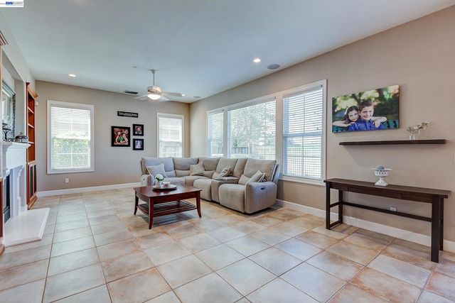 4972 GRAYHAWK CT., Dublin, CA 94568