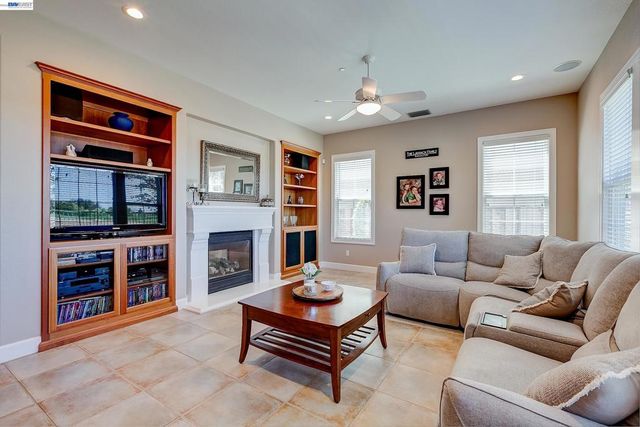 4972 GRAYHAWK CT., Dublin, CA 94568