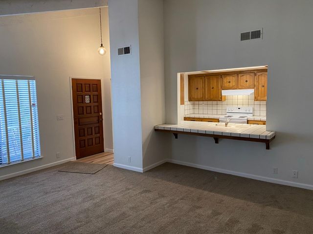 4619 N Emerson Avenue, Fresno, CA 93722