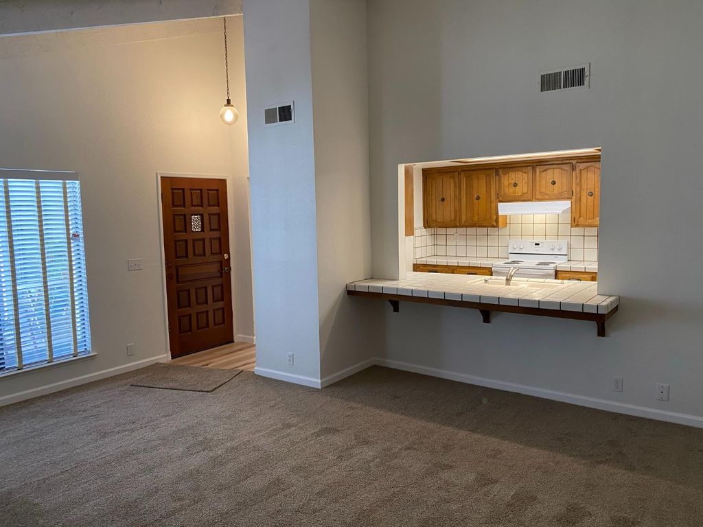 Image 10 of property listing at 4619 N Emerson Avenue, Fresno, CA 93722