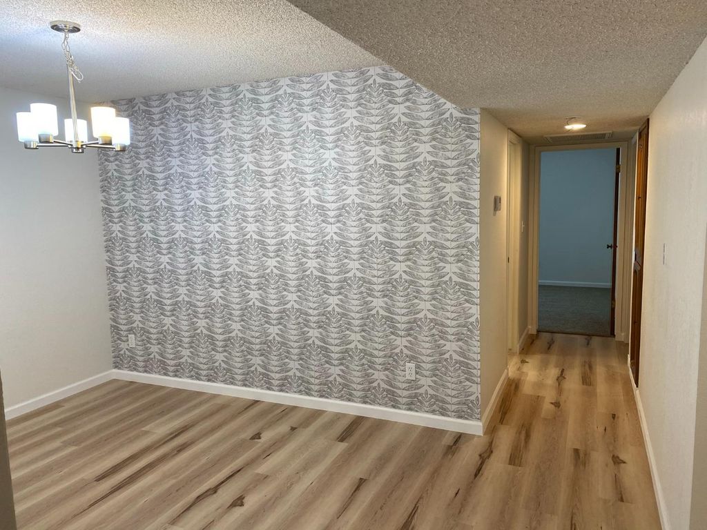 Image 14 of property listing at 4619 N Emerson Avenue, Fresno, CA 93722