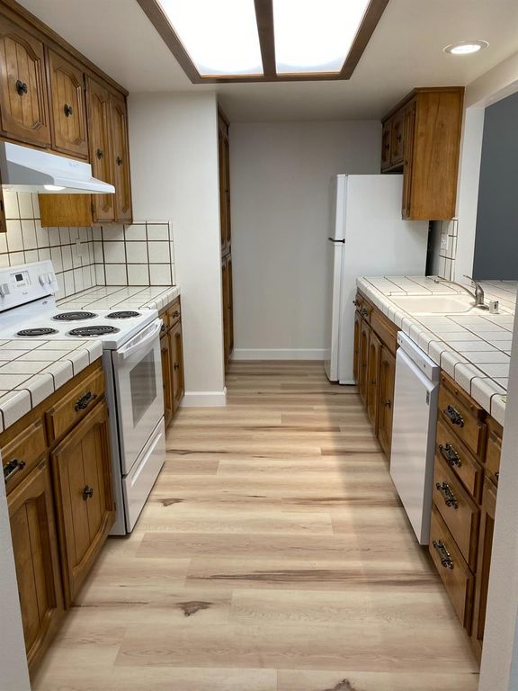 Image 16 of property listing at 4619 N Emerson Avenue, Fresno, CA 93722