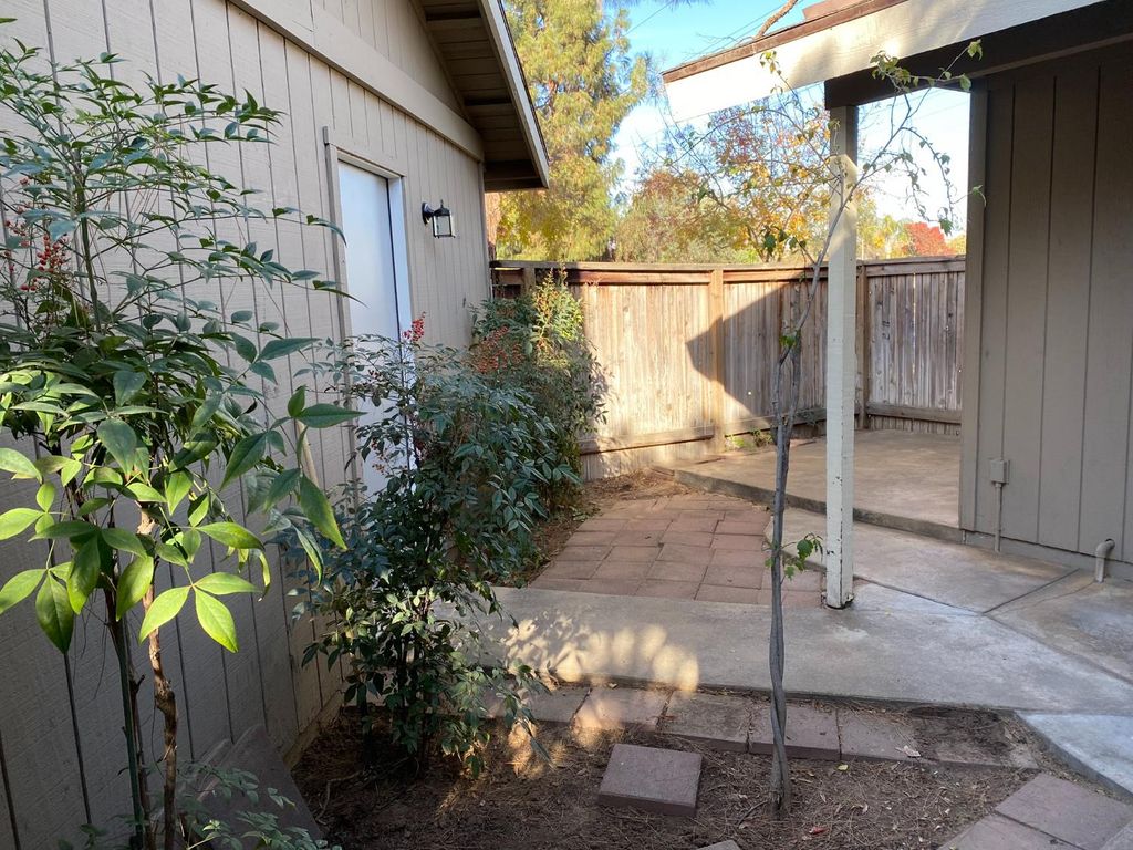 Image 27 of property listing at 4619 N Emerson Avenue, Fresno, CA 93722