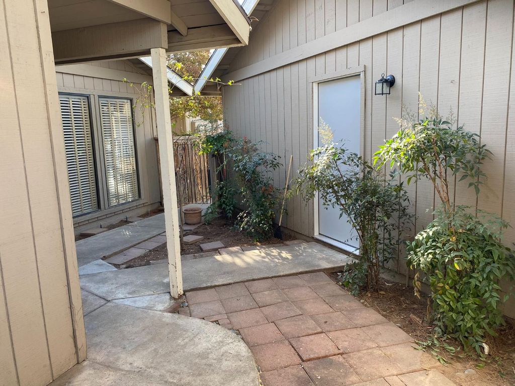 Image 28 of property listing at 4619 N Emerson Avenue, Fresno, CA 93722
