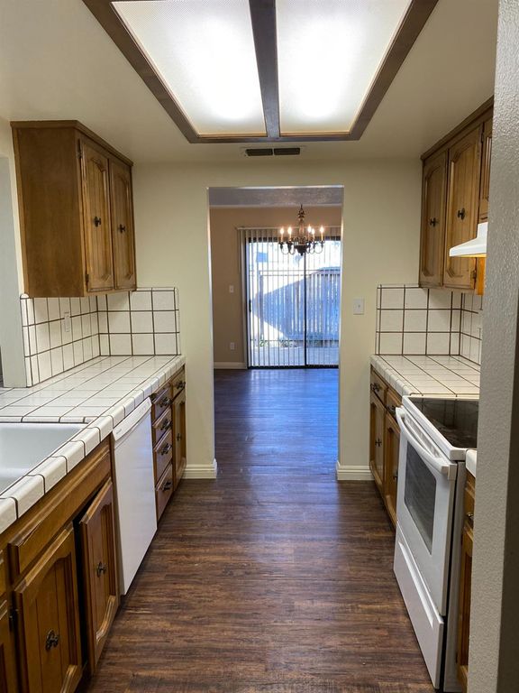Image 35 of property listing at 4619 N Emerson Avenue, Fresno, CA 93722