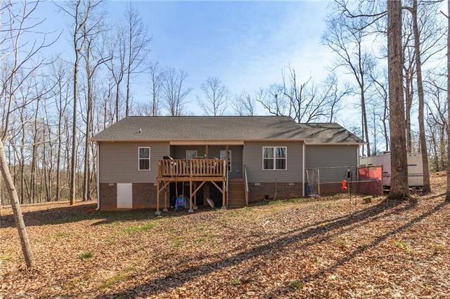 1004 Black Farm Road, Thomasville, NC 27360