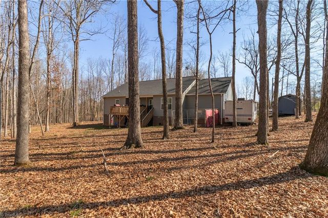 1004 Black Farm Road, Thomasville, NC 27360