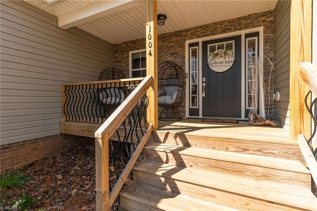 1004 Black Farm Road, Thomasville, NC 27360