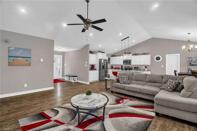 1004 Black Farm Road, Thomasville, NC 27360