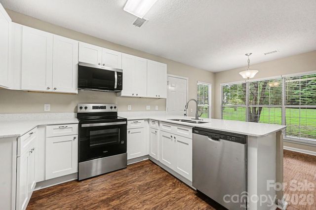 221 Aylesbury Lane, Indian Trail, NC 28079