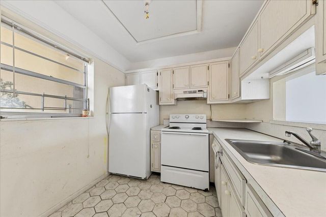 4411 NW 16th Street Apt 206, Lauderhill, FL 33313