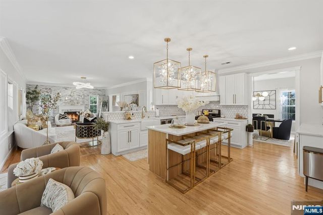 2 Butternut Lane, Monroe, NJ 08831
