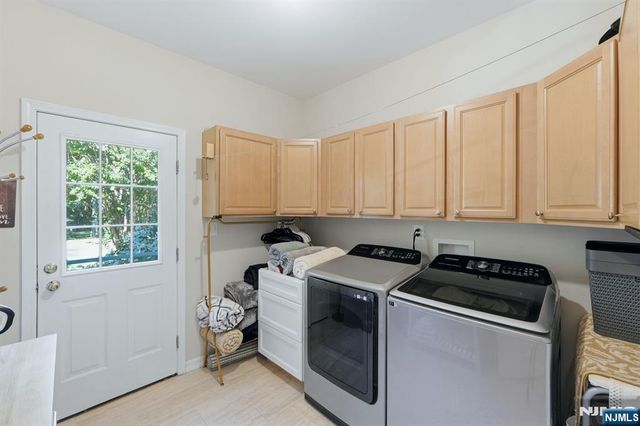 2 Butternut Lane, Monroe, NJ 08831