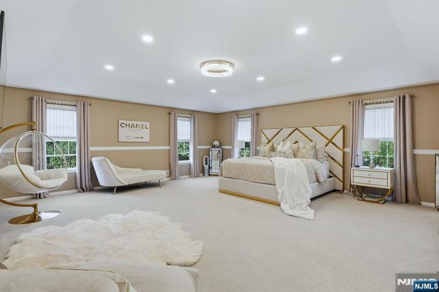 2 Butternut Lane, Monroe, NJ 08831