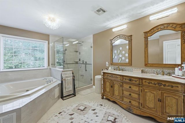 2 Butternut Lane, Monroe, NJ 08831