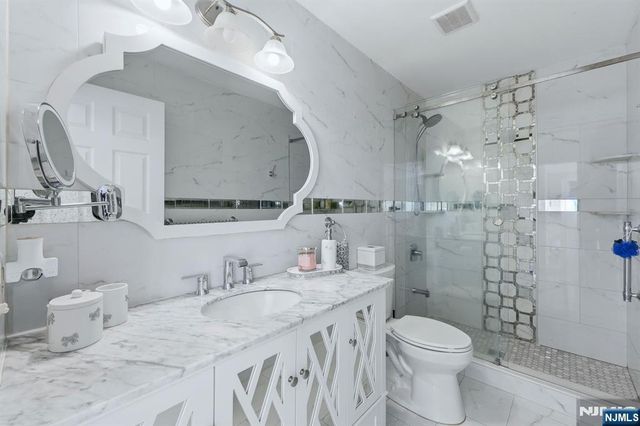 2 Butternut Lane, Monroe, NJ 08831