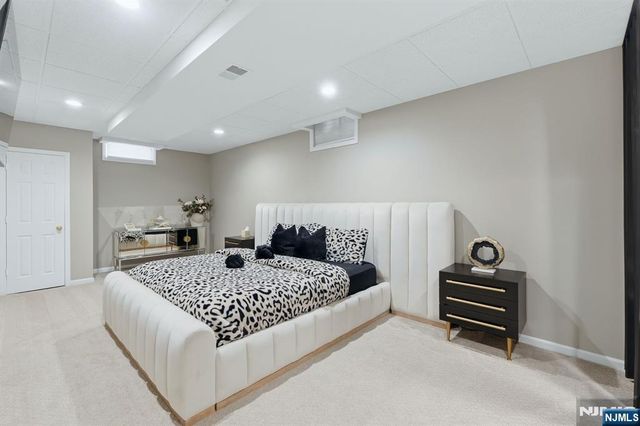 2 Butternut Lane, Monroe, NJ 08831