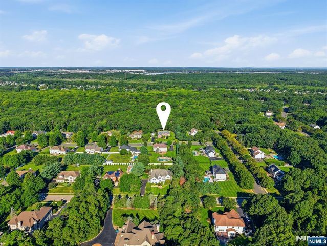 2 Butternut Lane, Monroe, NJ 08831