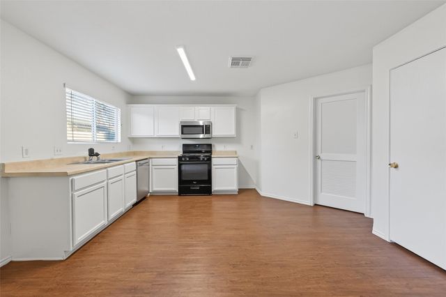 854 Darbydale Crossing Lane, Houston, TX 77090