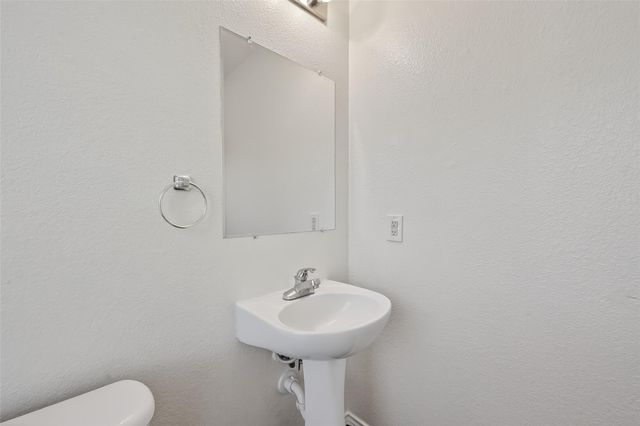 854 Darbydale Crossing Lane, Houston, TX 77090