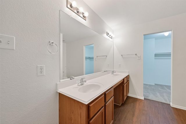 854 Darbydale Crossing Lane, Houston, TX 77090