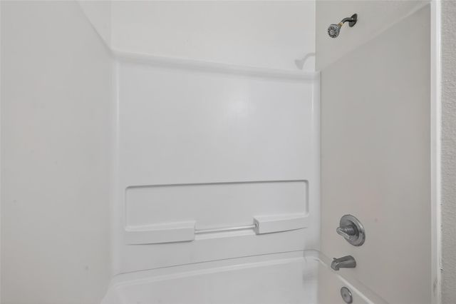 854 Darbydale Crossing Lane, Houston, TX 77090