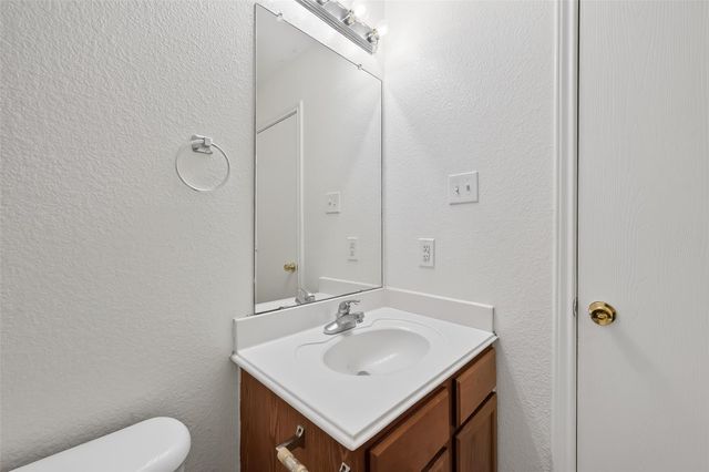 854 Darbydale Crossing Lane, Houston, TX 77090