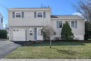 25 Steven Terrace, South Plainfield, NJ 07080