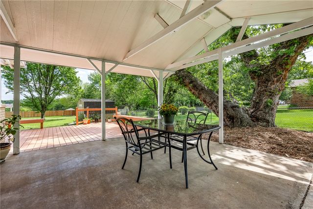 2917 Mayberry Lane, Fayetteville, AR 72703