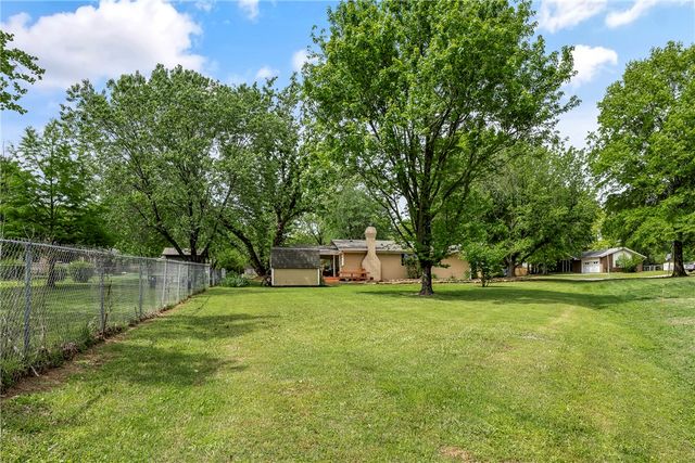 2917 Mayberry Lane, Fayetteville, AR 72703