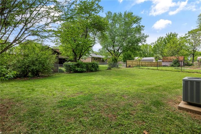 2917 Mayberry Lane, Fayetteville, AR 72703